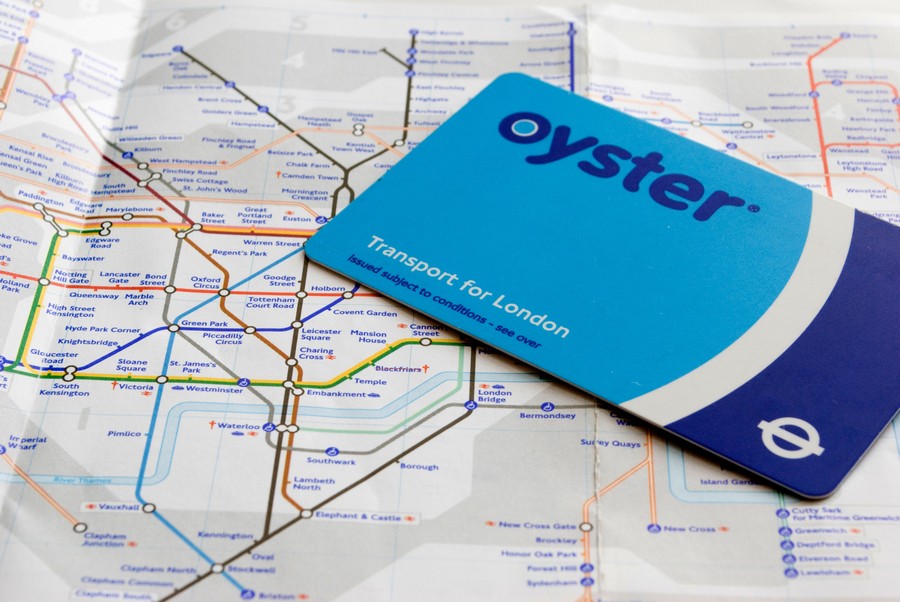 Поездка на поезде дешевле с картой Oyster и Travelcard